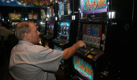 Juegos de azar  reciben   $192 millones menos    