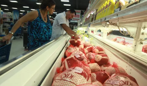 Supermercados, inundados con jamón importado