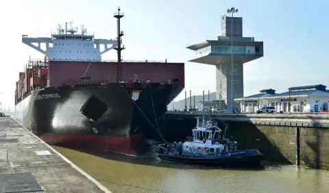Portacontenedores establece nueva marca en el Canal