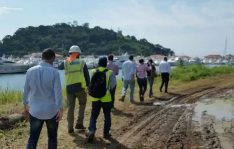 Interesados en  gerencia técnica de la terminal de cruceros de Amador realizan visita al área