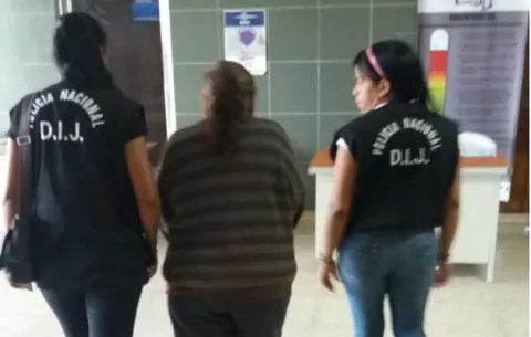 Detienen a madre del sospechoso del homicidio de docente chiricana