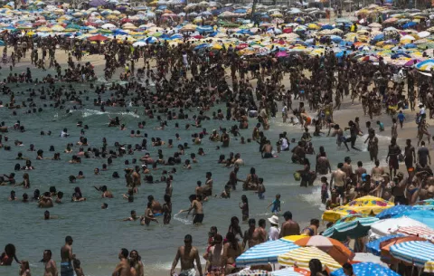 Policías y bomberos recomiendan cancelar la fiesta de fin de año en Río