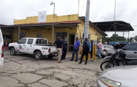 Golpean y  amordazan a trabajadores de carga por robo en Colón 