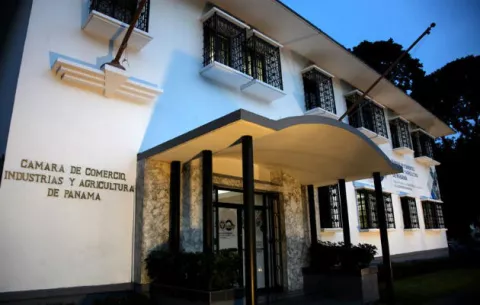  CCIAP pide a Varela que no compre lanchas a Colombia