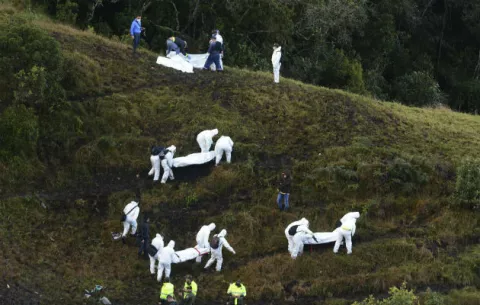 Colombia recuerda víctimas del avión de Chapecoense con ceremonia litúrgica