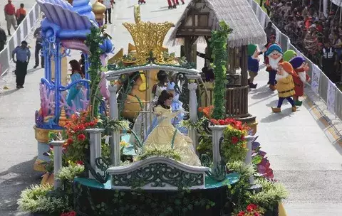 Dos mil 700 agentes garantizarán la seguridad en el desfile de navidad este domingo