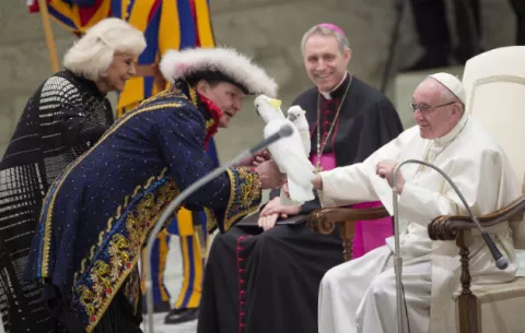 Papa acepta renuncia del cardenal Abril y Castelló