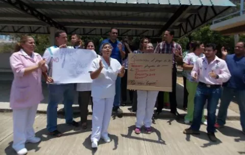 A 600 dólares aumenta el salario mínimo de funcionarios