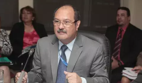 Dos ministros pedirán renuncia de Girón en Consejo de Gabinete