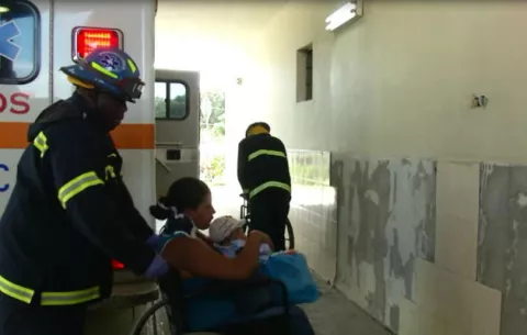 Conductor de bus deja 10 personas heridas en vía Interamericana
