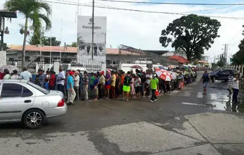 Bocatoreños se quedaron esperando que llegaran los jamones
