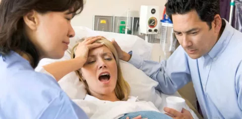Las verdaderas razones por las que el parto humano es doloroso