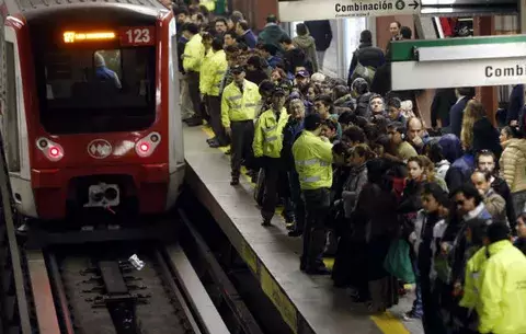 Casi la mitad de la energía que use el Metro de Santiago será solar