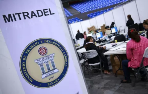 Ministerio del Trabajo ratificó 76 convenios colectivos este año en Panamá