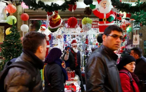 Papá Noel resiste en Estambul la islamización de Turquía 