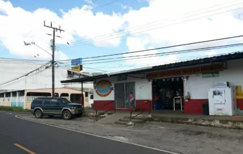 Le roban a asiático en minúsuper de Vista Alegre y se dan a la fuga