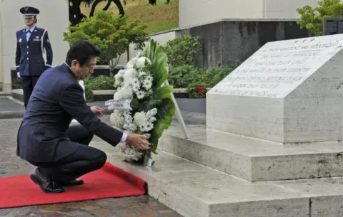EE.UU. y Japón buscan reconciliación en Pearl Harbor 