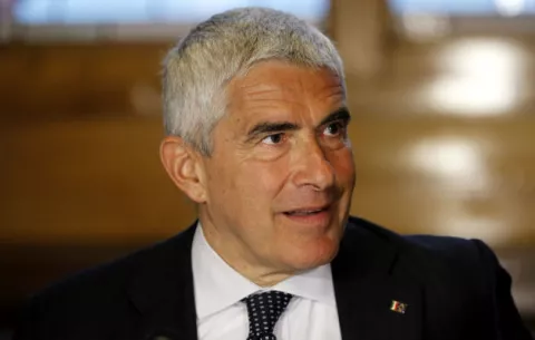 Senador italiano Pier Casini intenta sin éxito visitar al alcalde venezolano