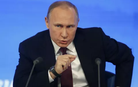 Trump aplaude a Putin por decir que Clinton perdió de manera "humillante"