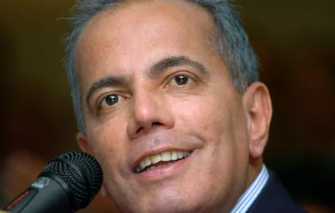 Liberan al excandidato opositor Manuel Rosales y a otros activistas
