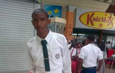 Joven es asesinado en calle 6 de Colón