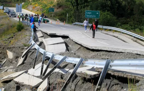 Casi un centenar de réplicas, tras sismo 7,6 grados que afectó Chile