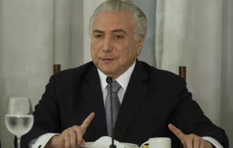 Temer dice no estar preocupado por investigaciones en cuentas de campaña 2014