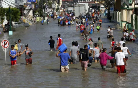 Tifón Nock-Ten deja siete muertos en Filipinas