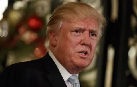 Trump anuncia reuniones con inteligencia de EE.UU. para evaluar ataques rusos