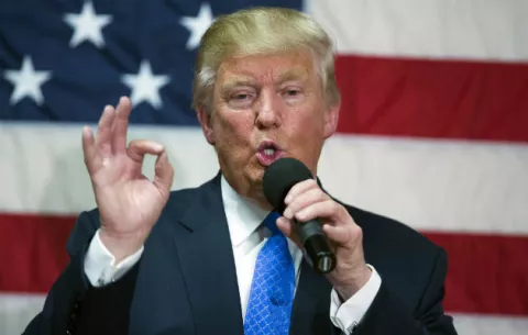 Donald Trump felicita el Año Nuevo a todos, incluidos sus "muchos enemigos"