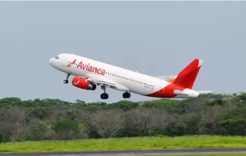 Avianca aumenta 26,400 sillas y 225 vuelos en temporada vacacional