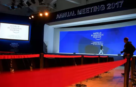 El "volantazo" hacia el proteccionismo de EE.UU. marcará el Foro de Davos