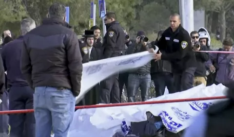Palestino mata a cuatro israelíes