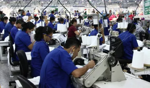 Disputa por aumento del salario