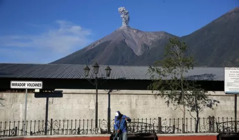 Excursionitas mueren de frío al escalar volcán 