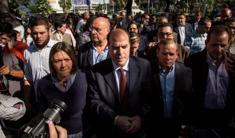 Oposición  lleva a la ONU y OEA casos de detenciones