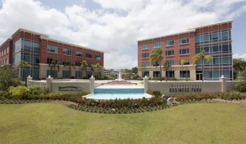 Busca restar daño de los Panamá Papers 