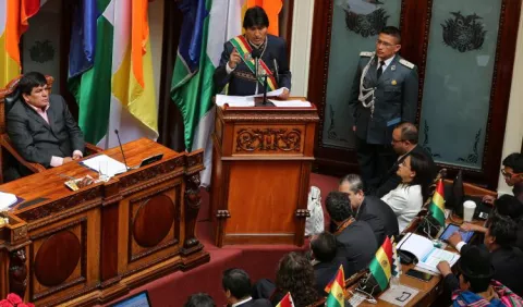 Evo defiende sus 11 en el gobierno boliviano