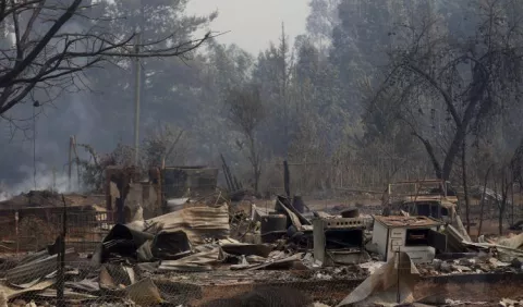 Aumentan a 10 muertes por incendio en Chile