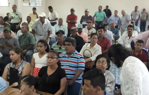 Arroceros chiricanos se reúnen con el ministro Carles