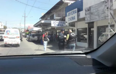 Matan con arma blanca a propietario de joyería en Bugaba 