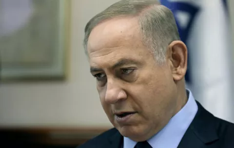 Netanyahu inicia 2017 bajo presión internacional y sospechas de corrupción