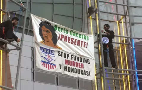 Llega a Honduras presunto autor del asesinato de ambientalista Berta Cáceres