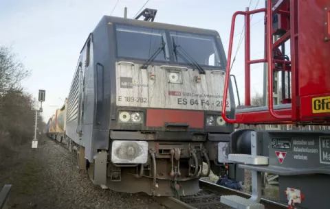 Un cajero robado hace descarrilar un tren en Alemania