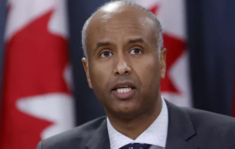 Canadá ofrece permiso temporal a los varados