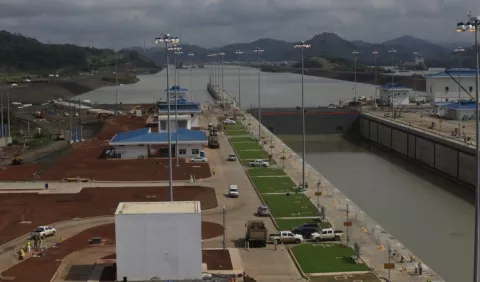 Canal de Panamá logra nuevo récord con 1,4 millones de toneladas en un día