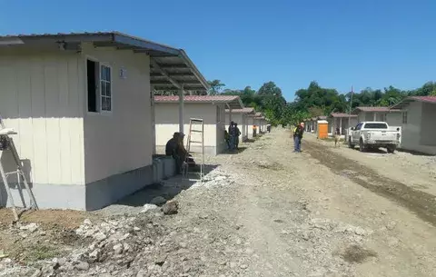 "Hay que pagar mensualidades por casas o apartamentos", dijo Etchelecu