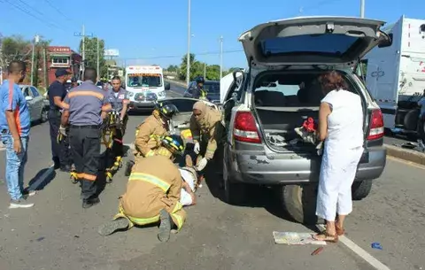 Un herido entre camioneta y articulado en Chitré
