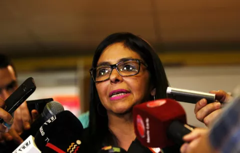 Venezuela rechaza "excusas" del vicepresidente colombiano
