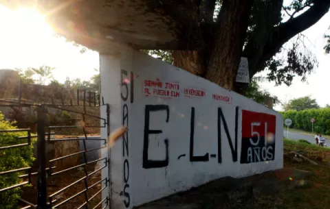 ELN expresa su disposición a que mesa de negociación 'sea una realidad' en enero